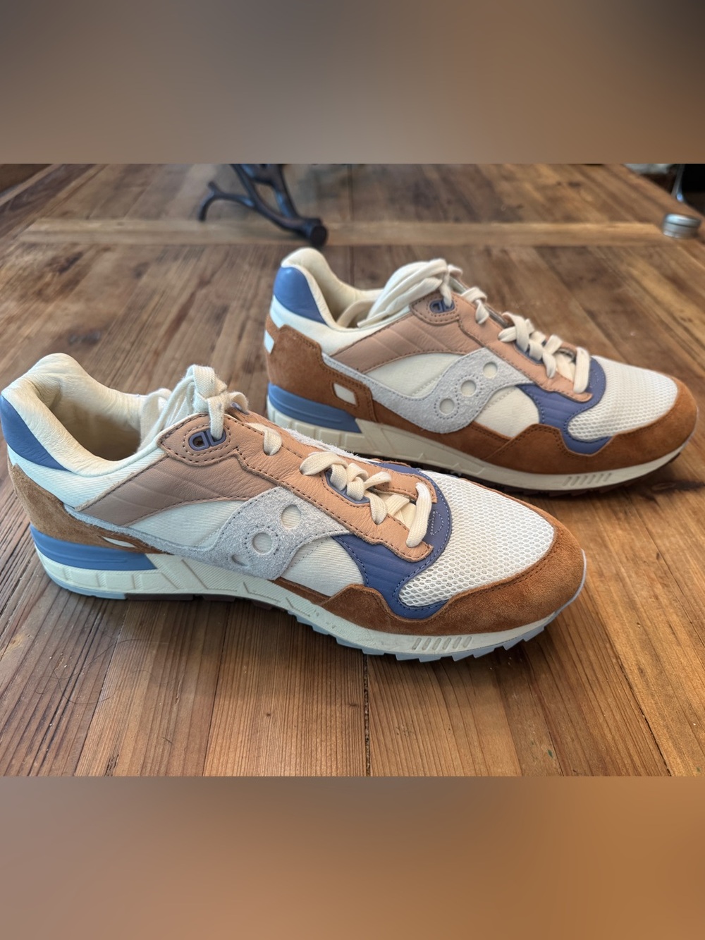 Saucony Shadow 5000. Worn Once. Like New. Size 12.